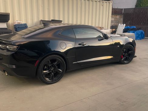 Used 2021 Chevrolet Camaro LT RWD image 6