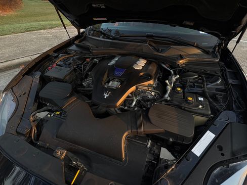 Used 2022 Maserati Quattroporte Modena image 6