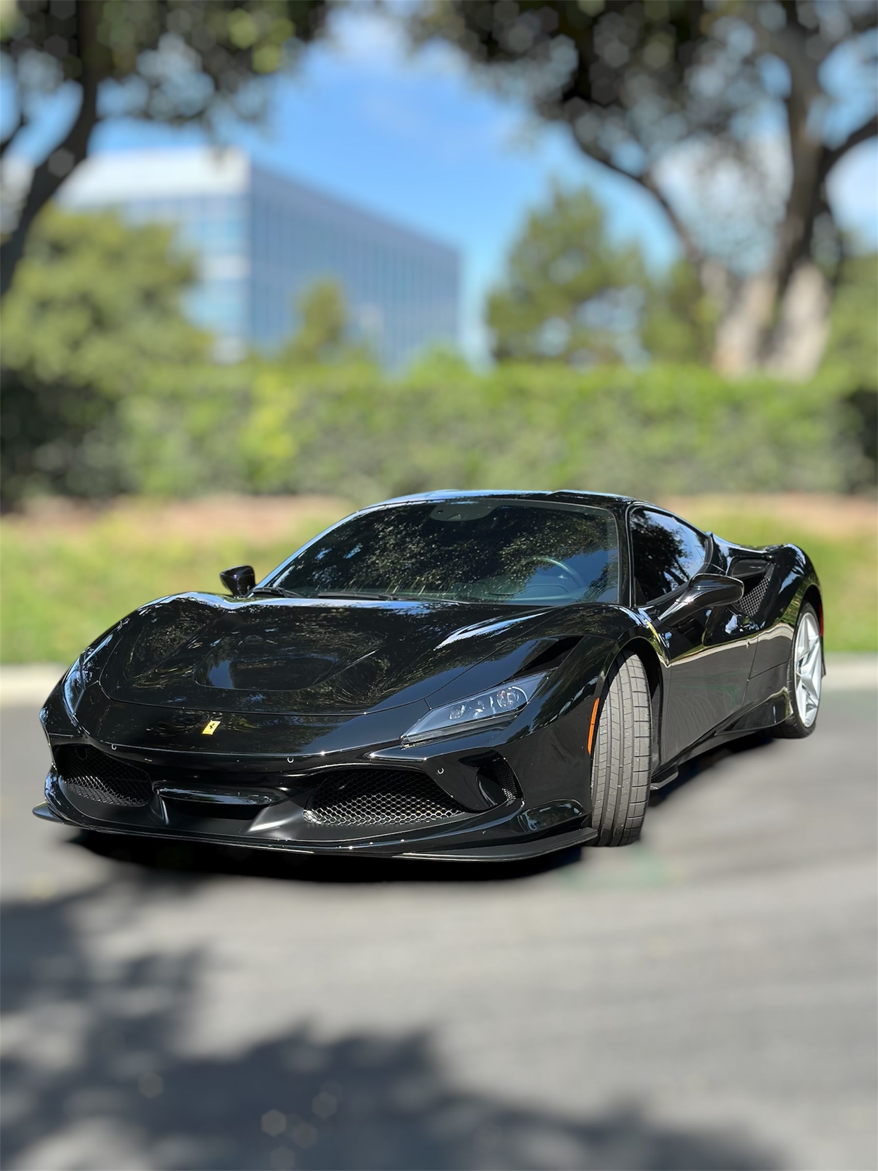 Used 2020 Ferrari F8 Tributo RWD image 2