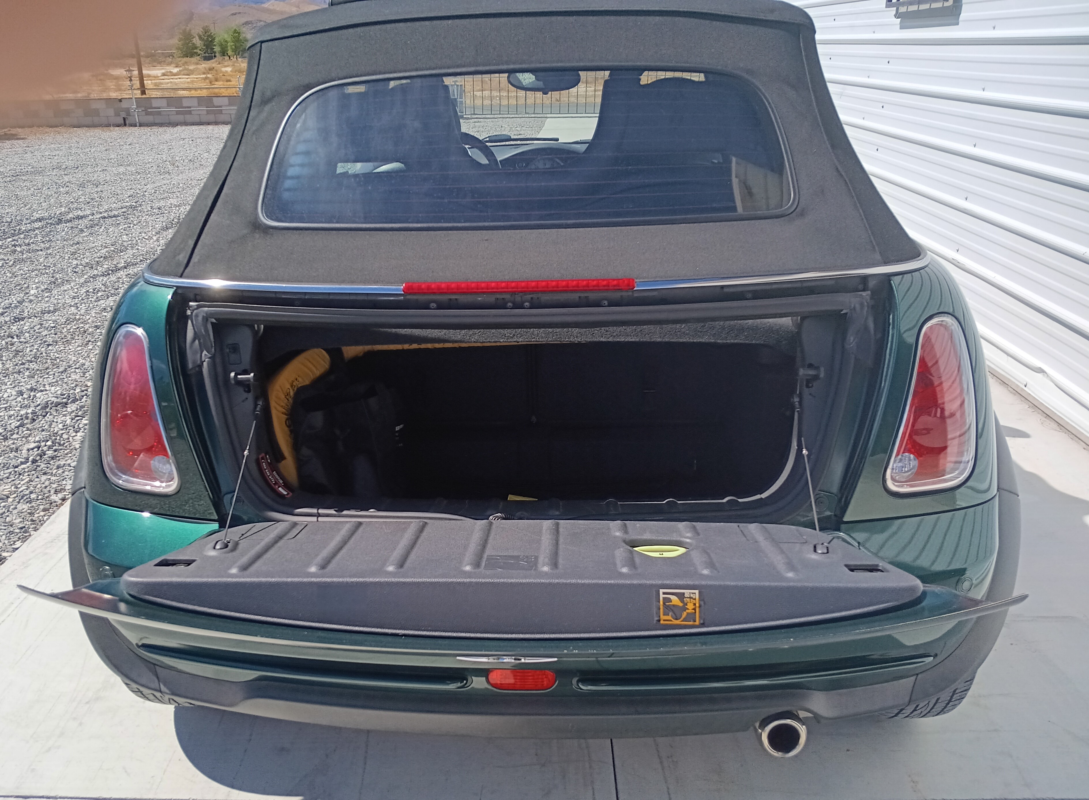 Used 2006 MINI Cooper Convertible FWD image 9