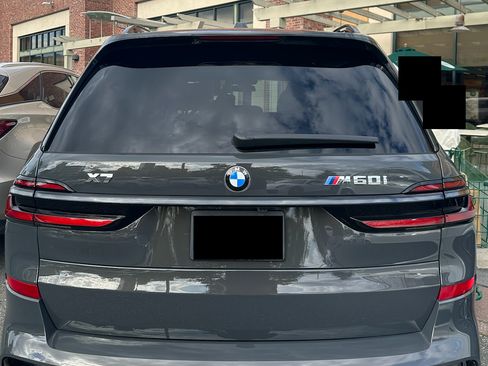 Used 2024 BMW X7 M60i w/ Executive Package image 2