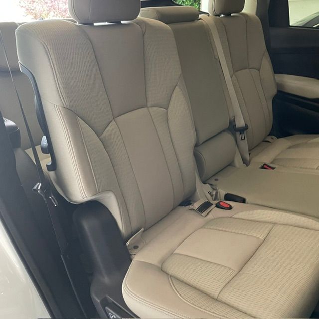 Used 2025 Subaru Ascent Premium AWD/4WD image 16