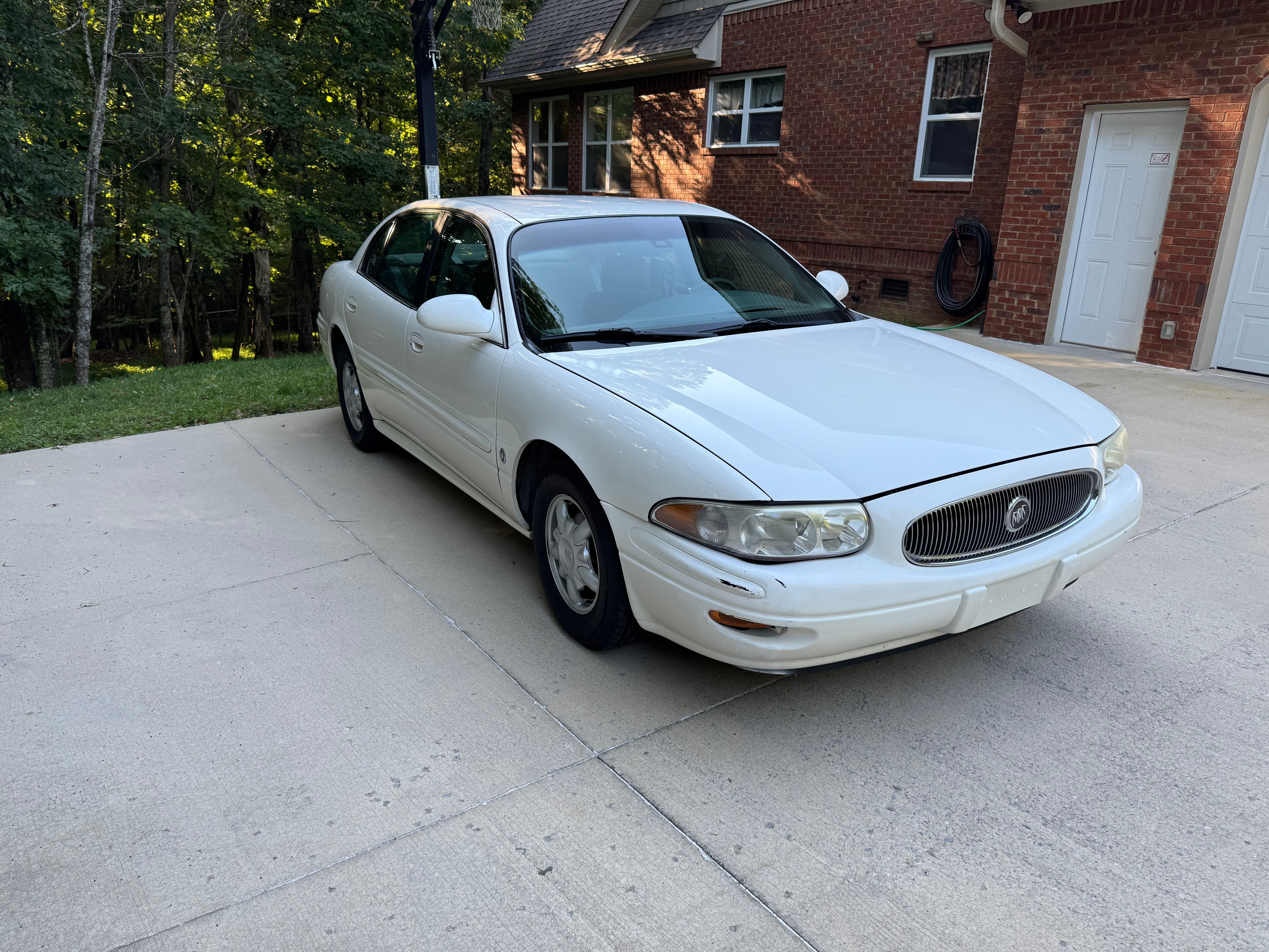 Used 2001 Buick Le Sabre Custom w/ Luxury Pkg FWD image 4