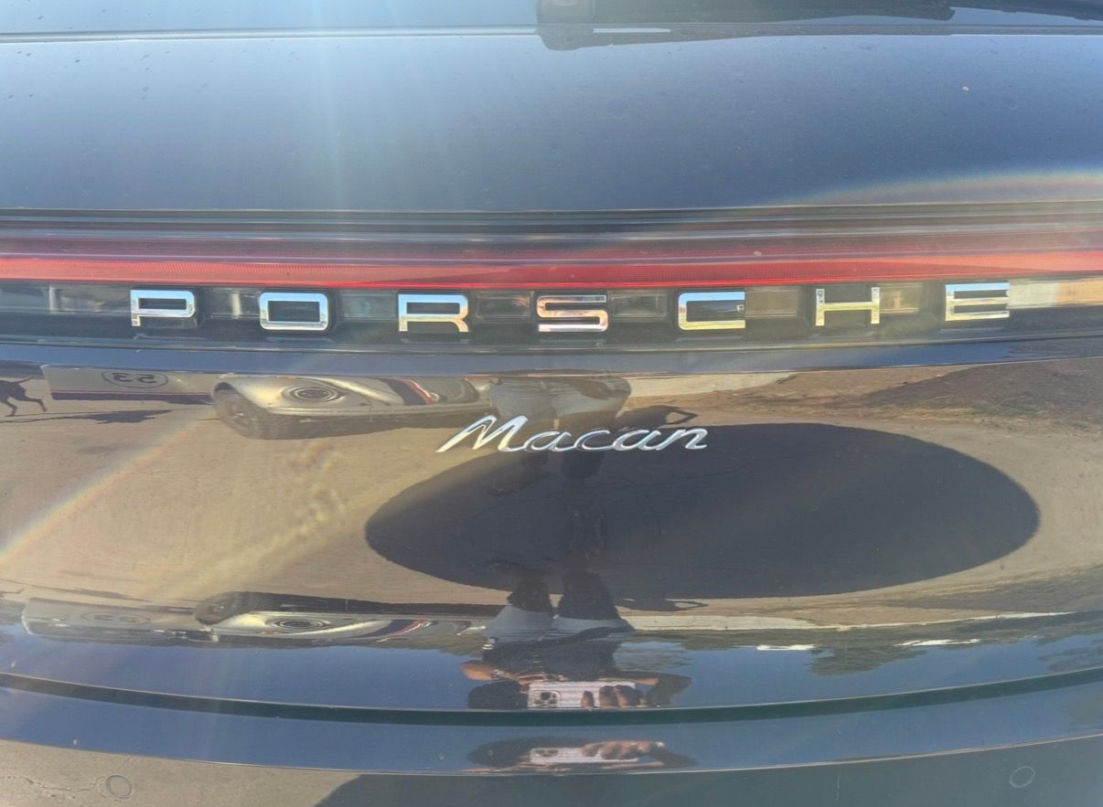 Used 2021 Porsche Macan AWD/4WD image 6