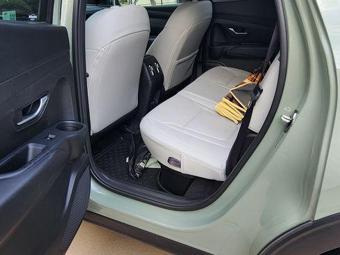 Used 2025 Hyundai Santa Cruz SEL image 5