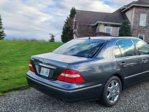 Used 2004 Lexus LS 430 image 23
