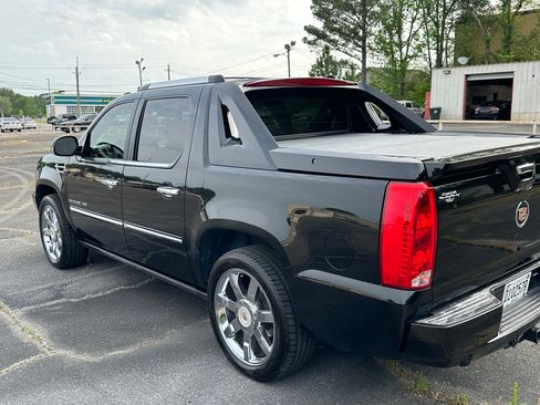 Used 2012 Cadillac Escalade EXT Premium image 2