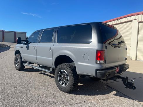 Used 2004 Ford Excursion Limited AWD/4WD image 2