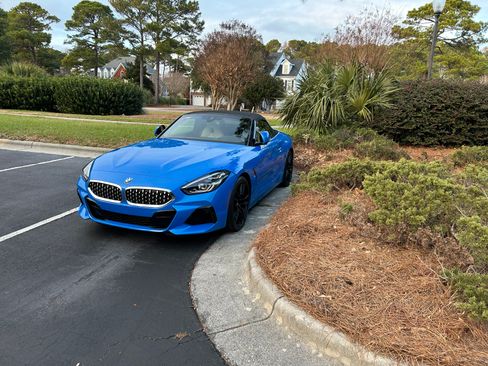 Used 2020 BMW Z4 sDrive30i w/ Executive Package image 2