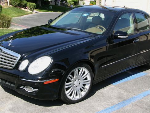 Used 2008 Mercedes-Benz E 350 Sedan image 12