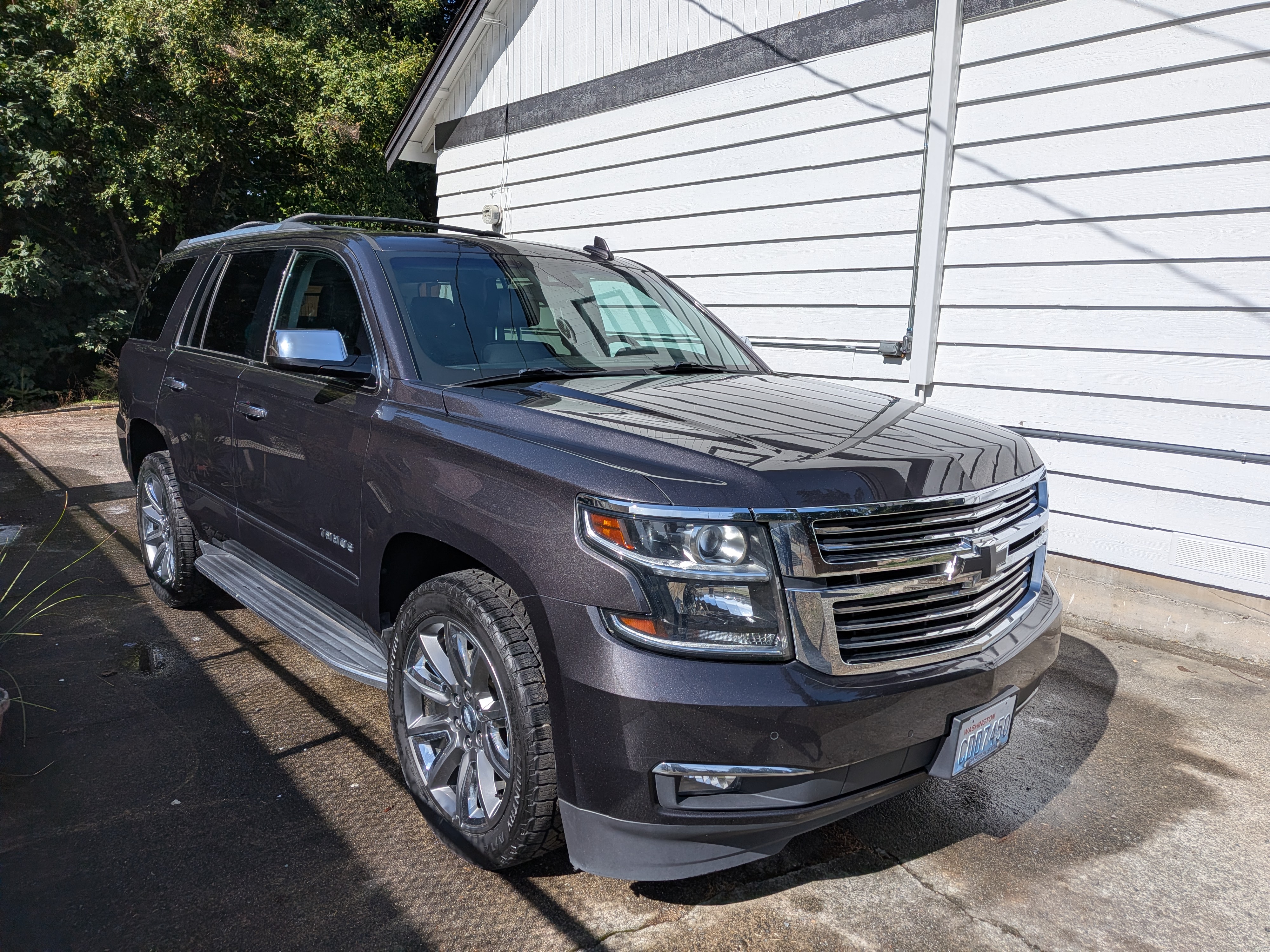 Used 2018 Chevrolet Tahoe Premier AWD/4WD image 2