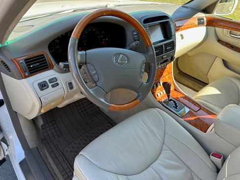 Used 2004 Lexus LS 430 image 6