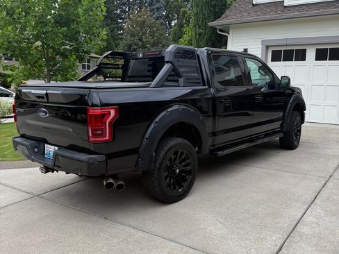 Used 2017 Ford F150 Lariat w/ Equipment Group 502A Luxury AWD/4WD image 5