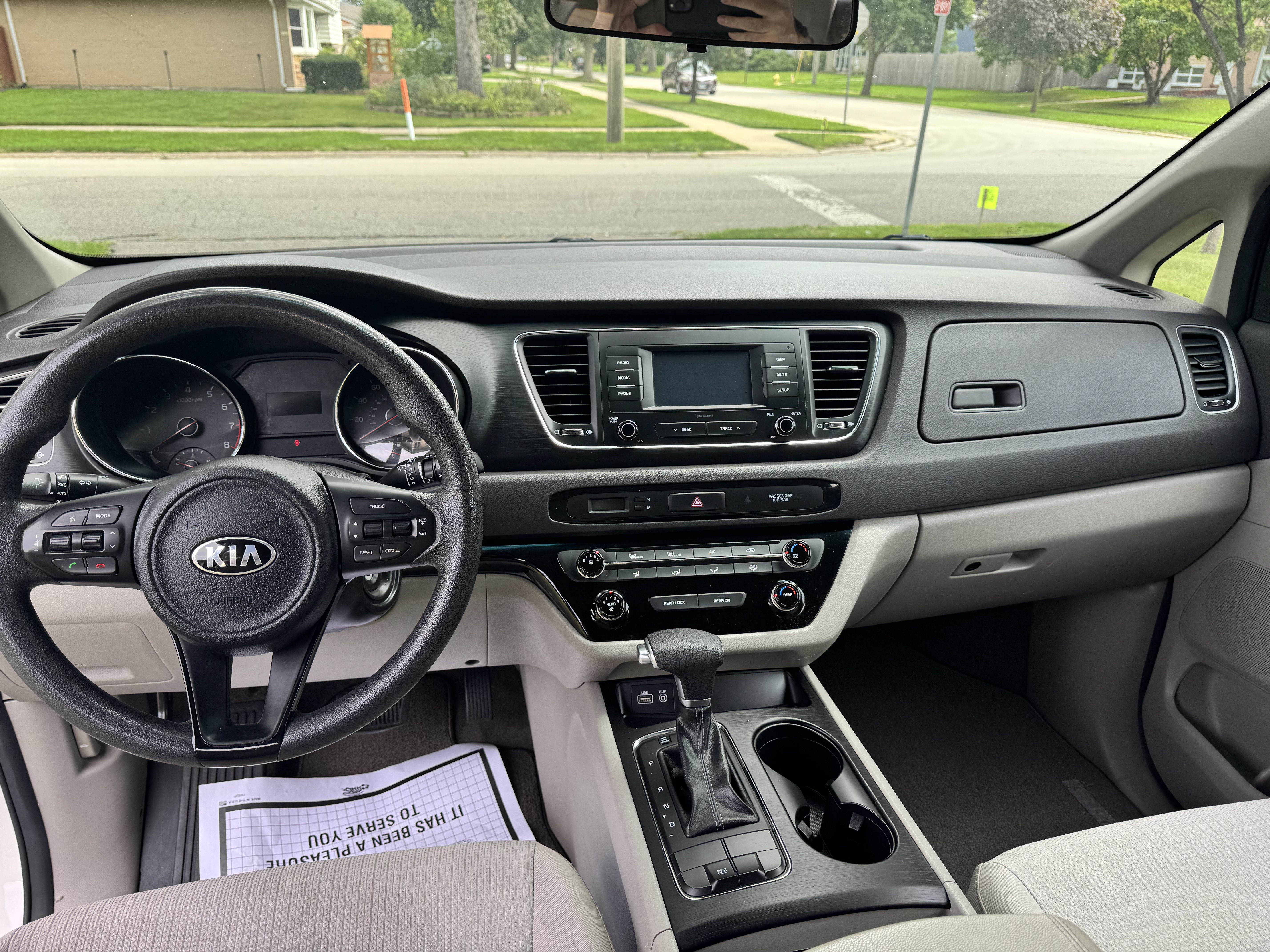 Used 2018 Kia Sedona L FWD image 20