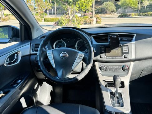 Used 2015 Nissan Sentra SV image 8