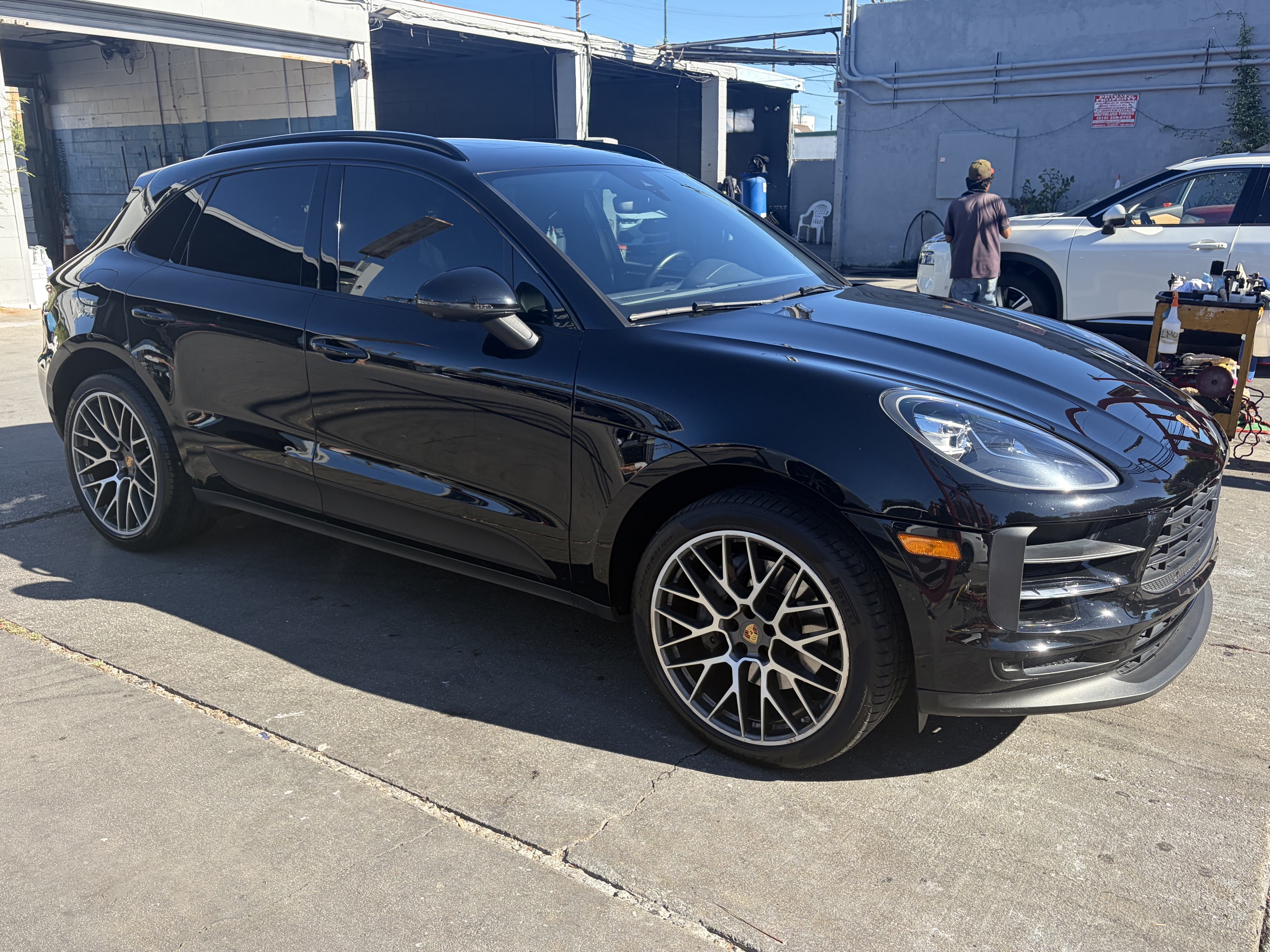 Used 2021 Porsche Macan S AWD/4WD image 1