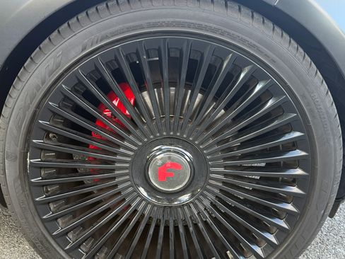 Used 2016 Land Rover Range Rover HSE image 9