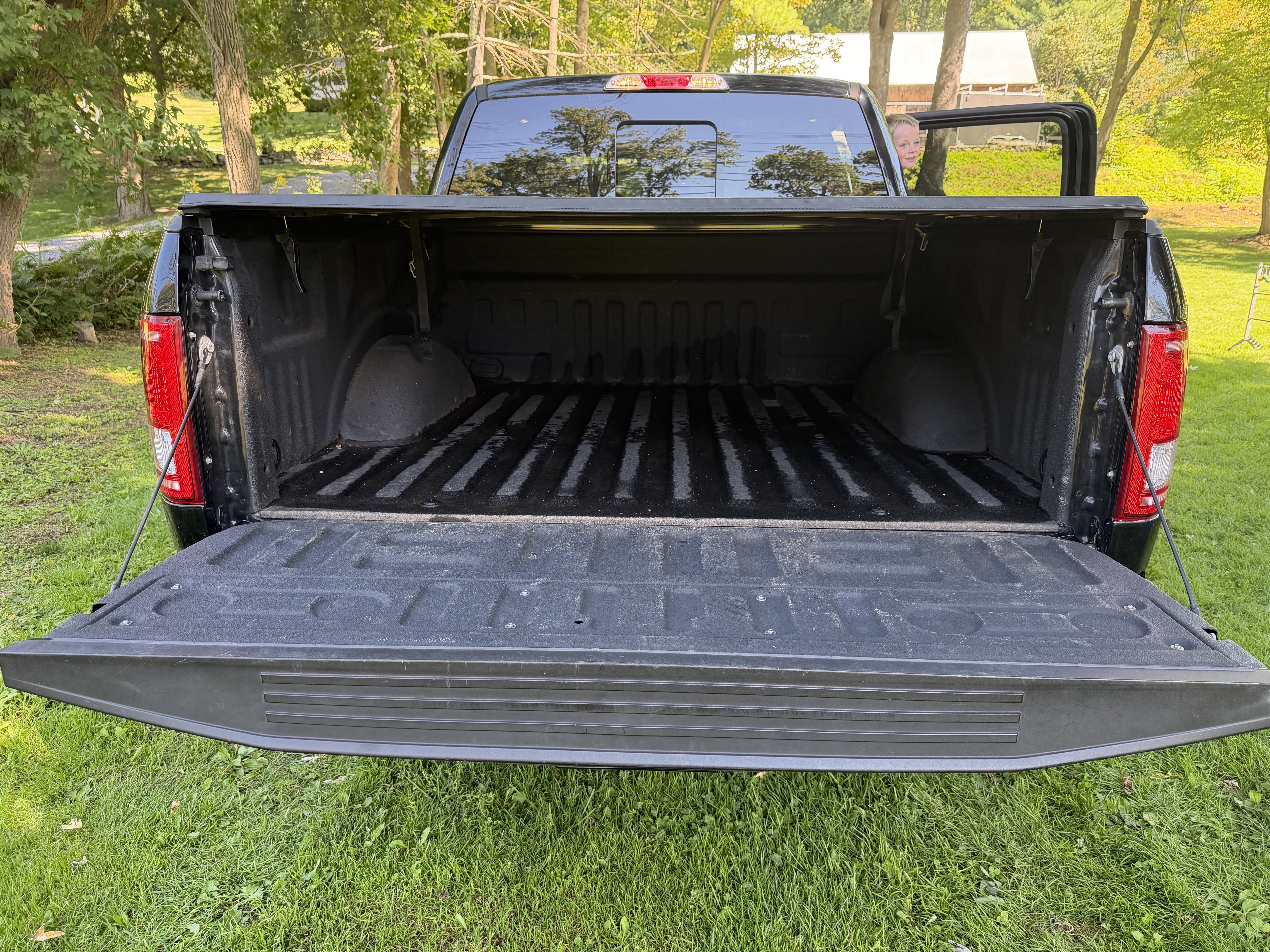 Used 2017 Ford F150 XLT w/ Equipment Group 302A Luxury AWD/4WD image 6