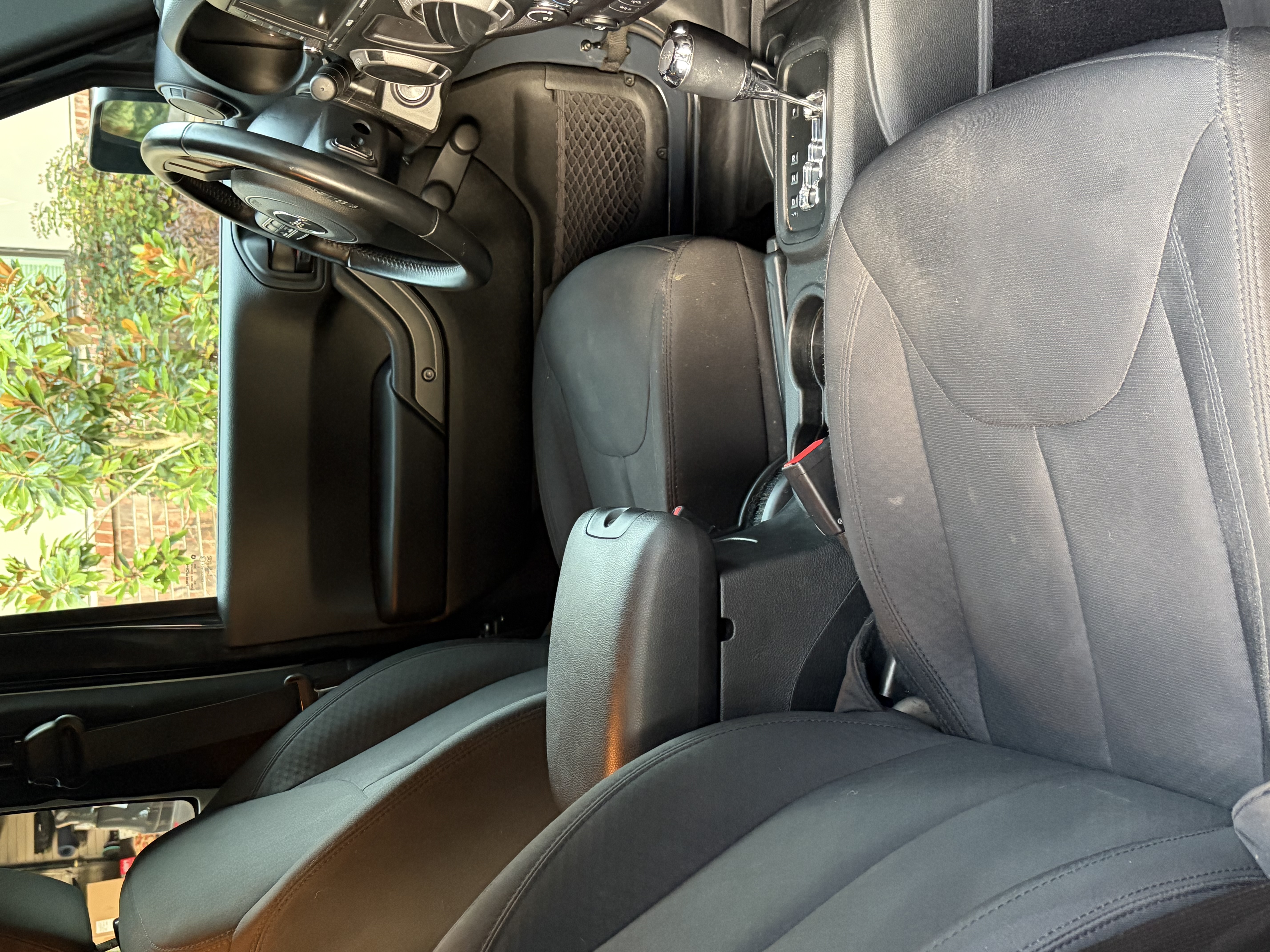 Used 2017 Jeep Wrangler Sport AWD/4WD image 6