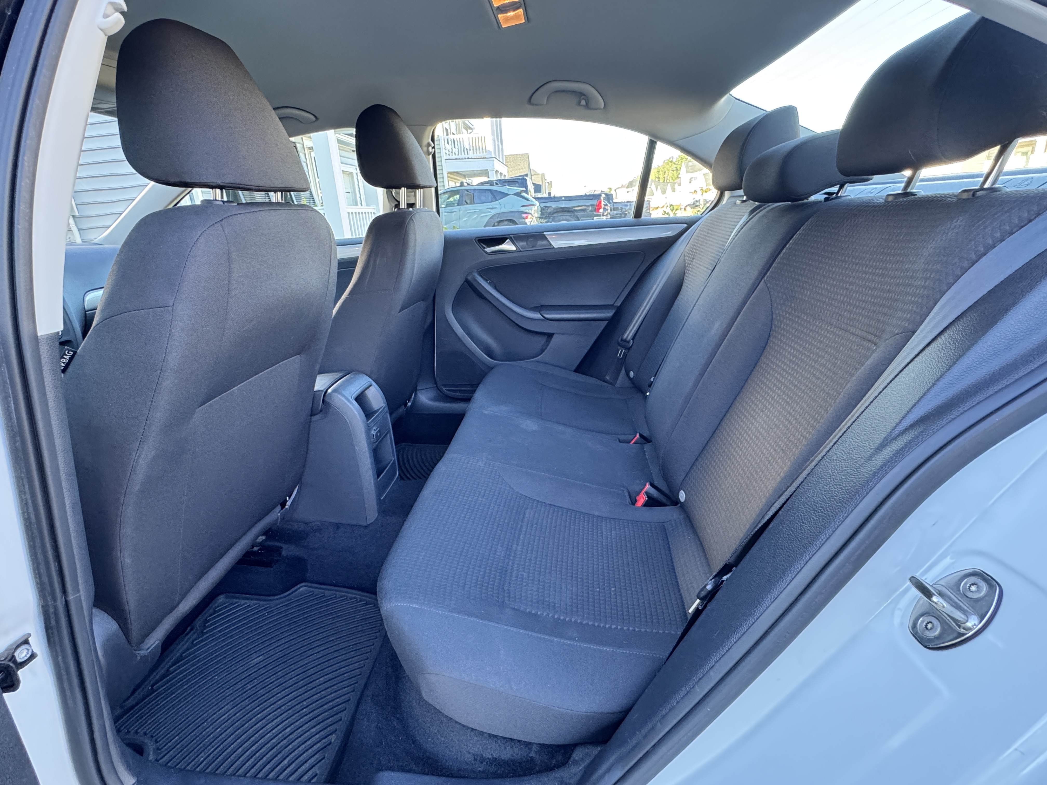 Used 2016 Volkswagen Jetta SE FWD image 14