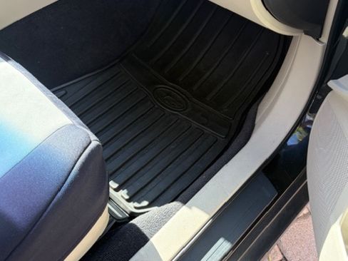 Used 2010 Subaru Outback 2.5i Premium image 17