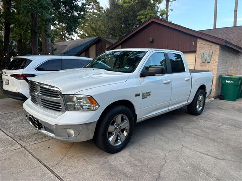 Used 2019 RAM 1500 Lone Star RWD image 4