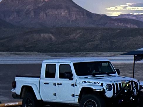 Used 2022 Jeep Gladiator Rubicon w/ Trailer Tow Package image 23