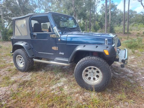 Used 2001 Jeep Wrangler Sport image 2