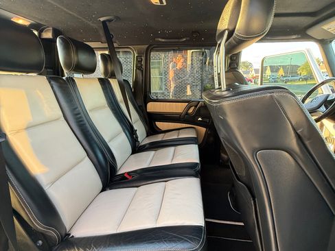 Used 2017 Mercedes-Benz G 550 image 10