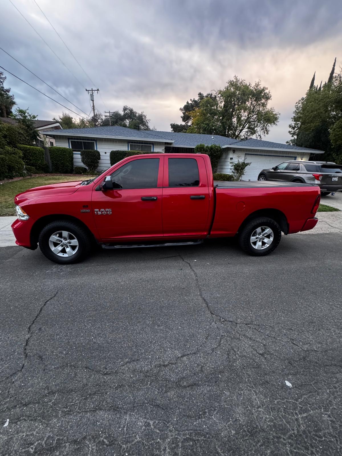 Used 2017 RAM 1500 Express AWD/4WD image 4