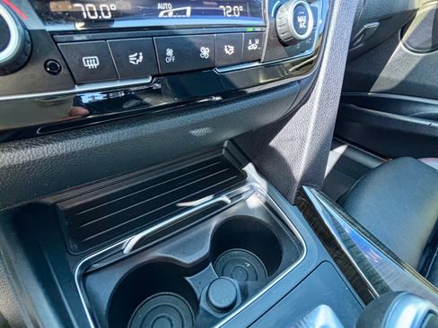 Used 2017 BMW 330i Sedan image 15