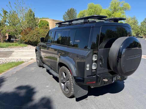 Used 2023 Land Rover Defender 110 X-Dynamic SE AWD/4WD image 8