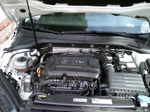 Used 2015 Volkswagen Golf SEL image 12