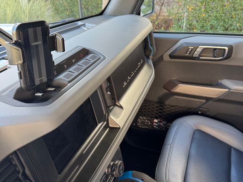 Used 2023 Ford Bronco Black Diamond image 9