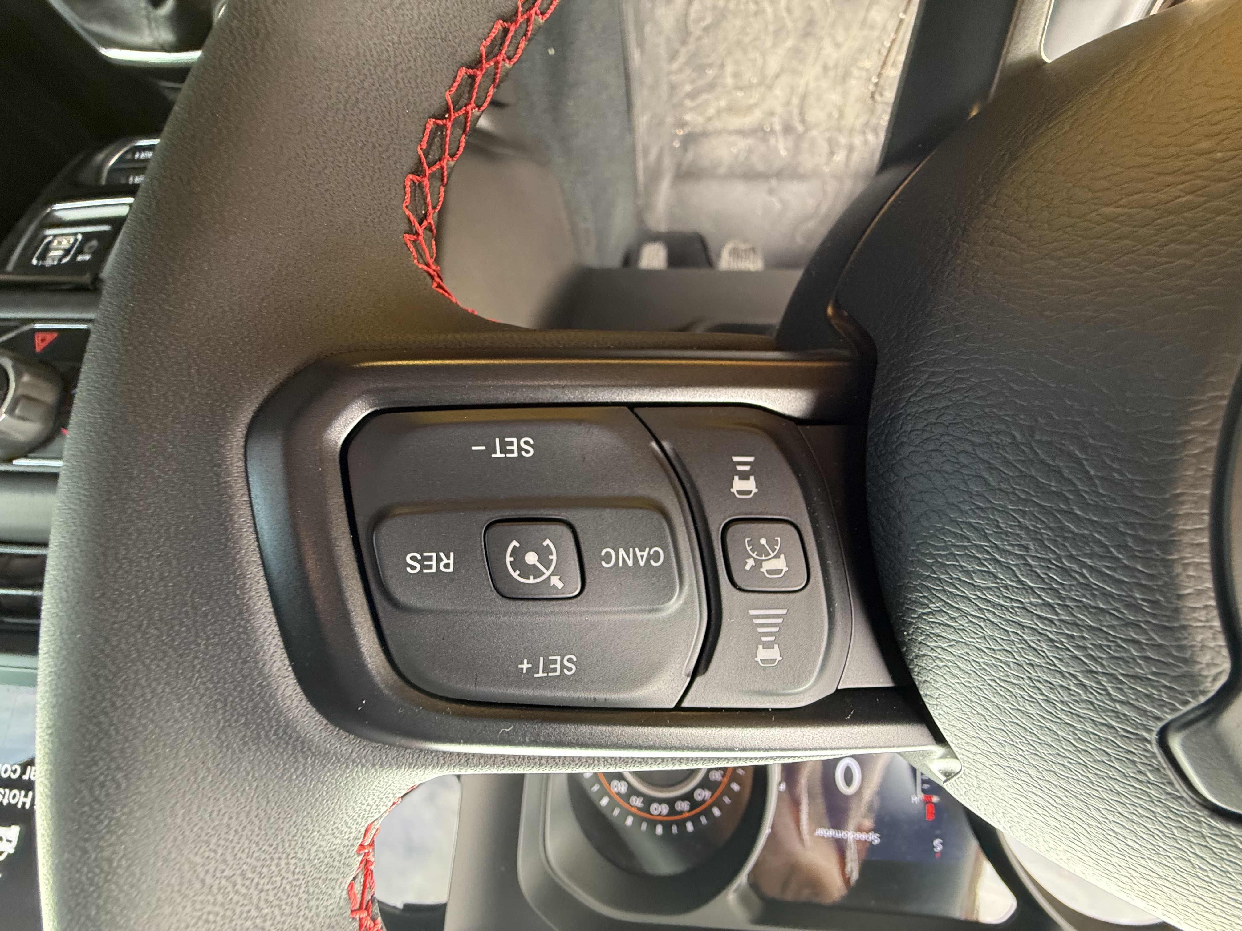 Used 2024 Jeep Wrangler Rubicon w/ Convenience Group AWD/4WD image 11