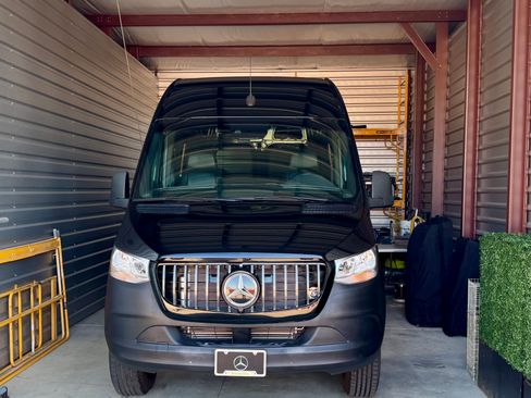 Used 2019 Mercedes-Benz Sprinter 1500 image 30