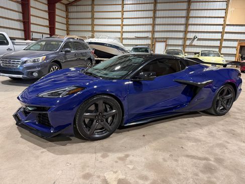 Used 2025 Chevrolet Corvette Z06 w/ Z07 Performance Package RWD image 9