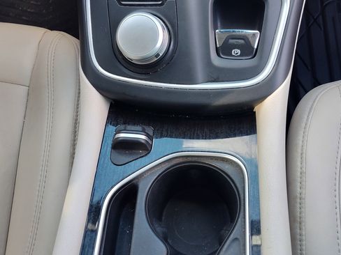 Used 2015 Chrysler 200 C w/ Navigation & Sound Group I image 17