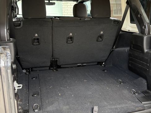 Used 2020 Jeep Wrangler Unlimited Sport AWD/4WD image 9