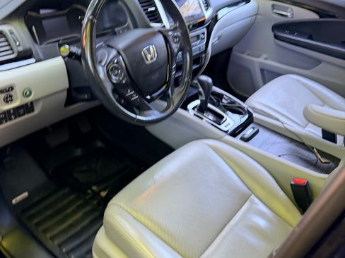 Used 2017 Honda Ridgeline RTL-E image 17