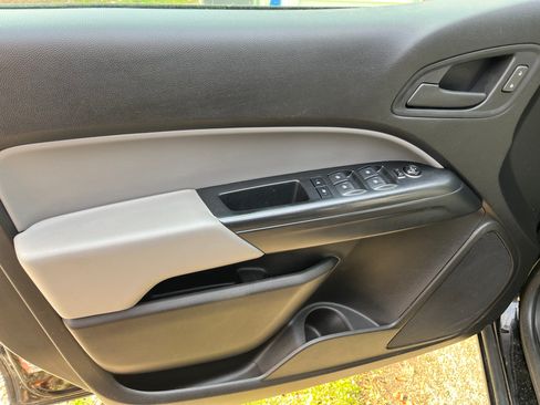 Used 2019 Chevrolet Colorado W/T w/ WT Convenience Package image 13