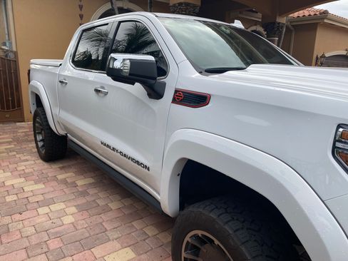 Used 2021 GMC Sierra 1500 SLT w/ SLT Premium Plus Package image 2