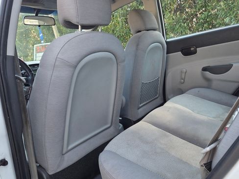 Used 2009 Hyundai Accent GLS image 11