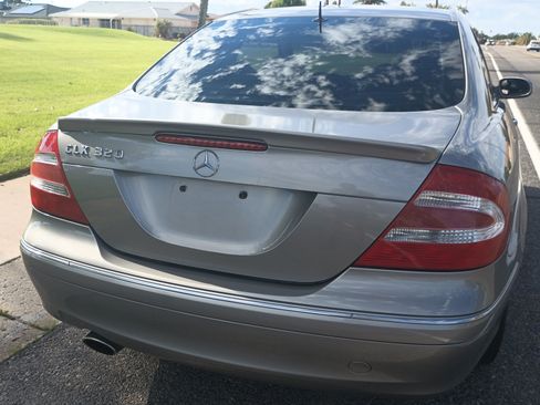 Used 2005 Mercedes-Benz CLK 320 Coupe image 14
