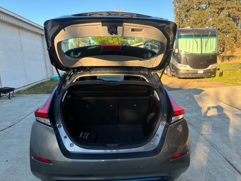 Used 2021 Nissan Leaf SV image 13