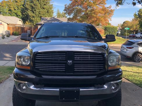 Used 2006 Dodge Ram 3500 Truck SLT image 6