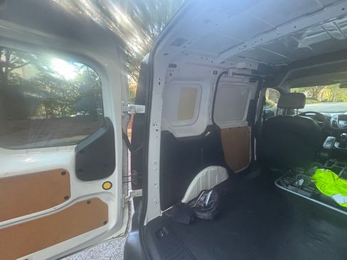 Used 2018 Ford Transit Connect XL FWD image 2