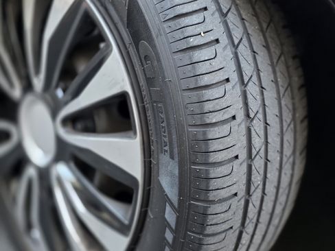 Used 2011 Honda Civic LX image 11