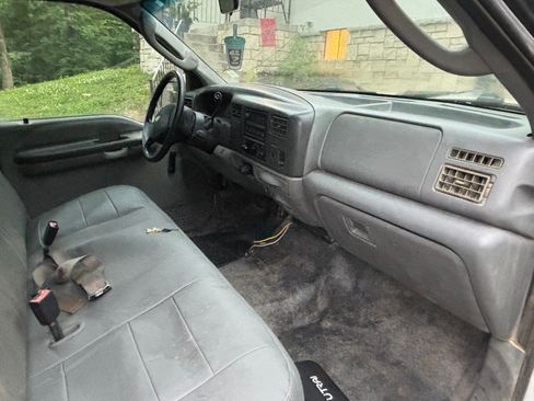 Used 2003 Ford F250 XL RWD image 22