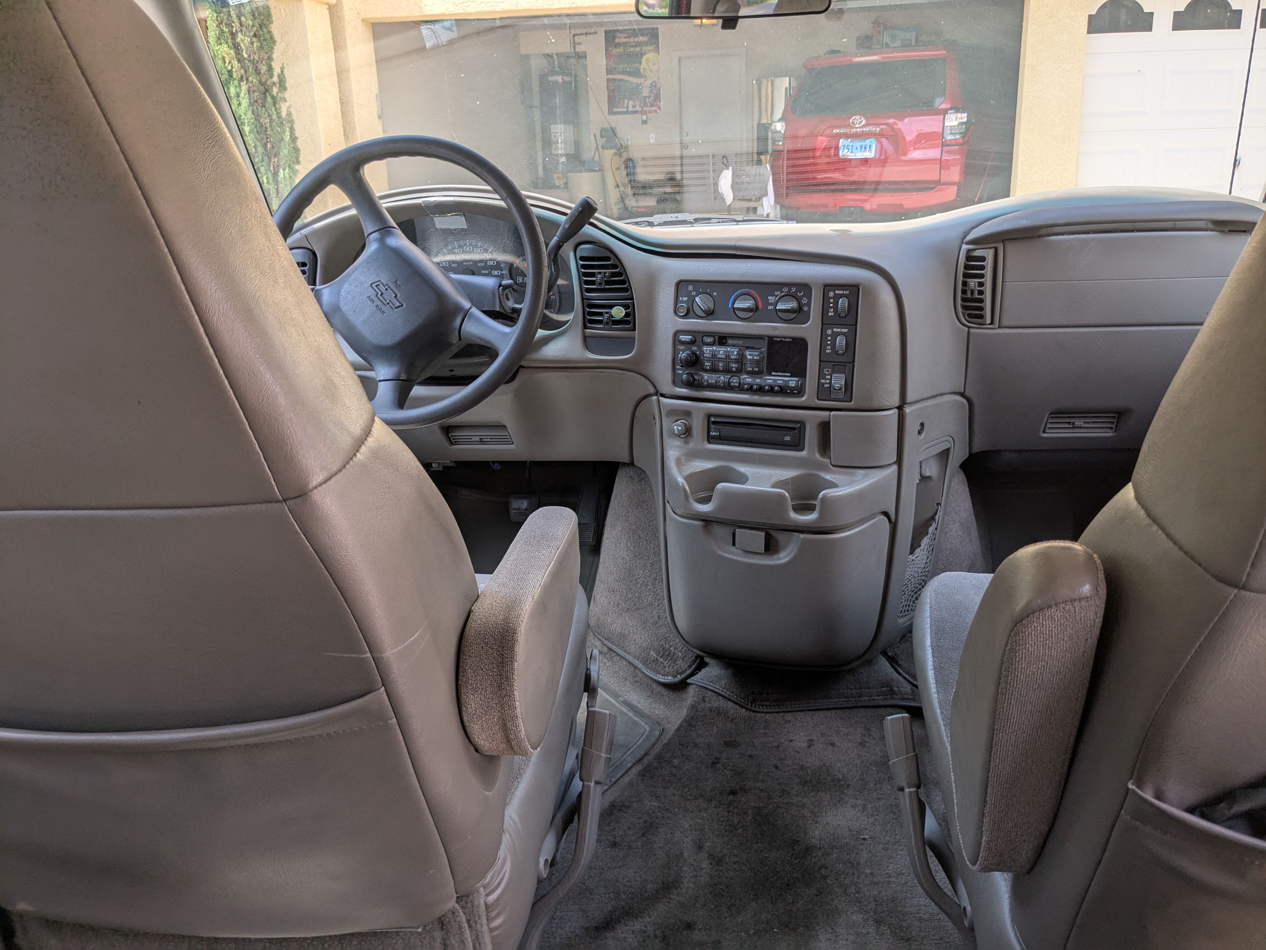 Used 2001 Chevrolet Astro Passenger RWD image 11